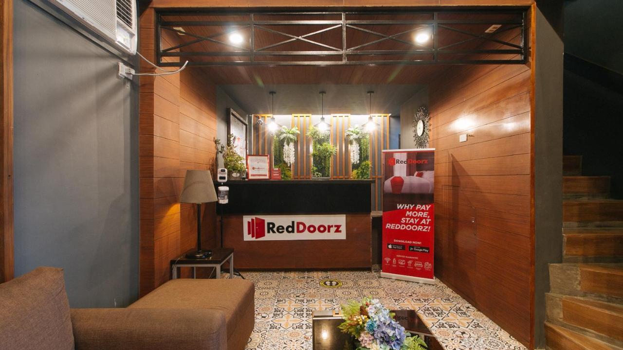 Reddoorz @ Gardenview Hotel Gtower อังเฮเลส ภายนอก รูปภาพ