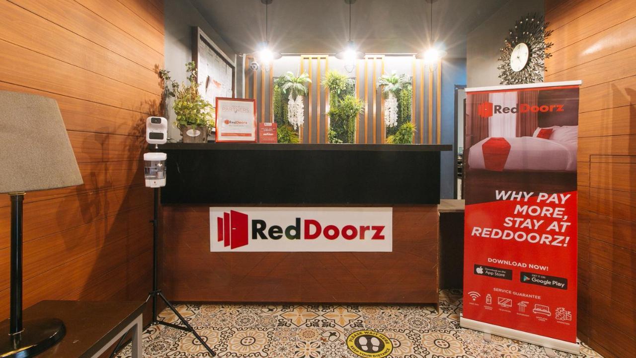 Reddoorz @ Gardenview Hotel Gtower อังเฮเลส ภายนอก รูปภาพ